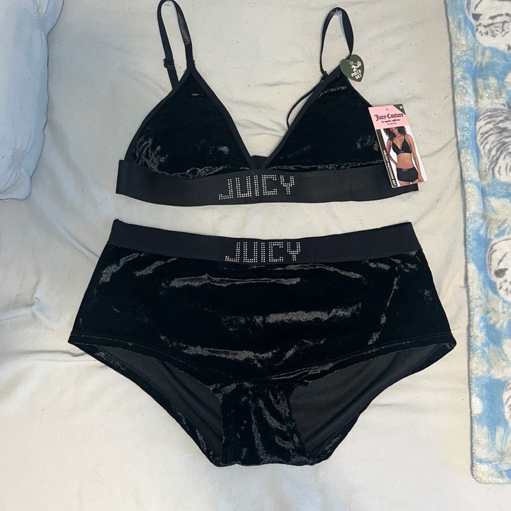 JUICY COUTURE VELVET MATCHING SET